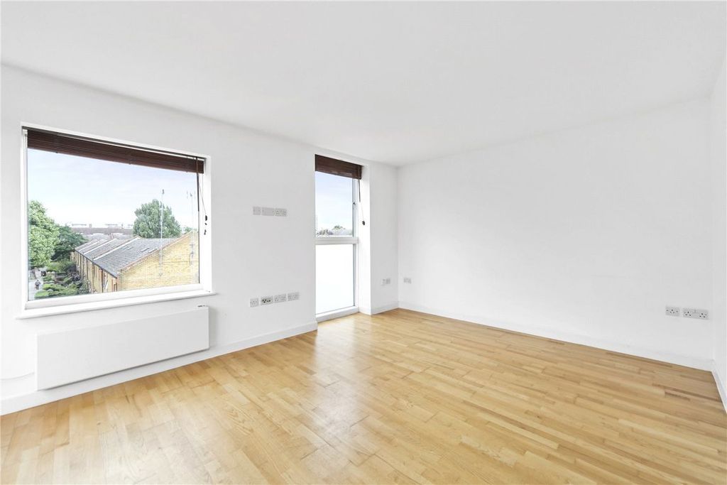 Property photo 3 of 5