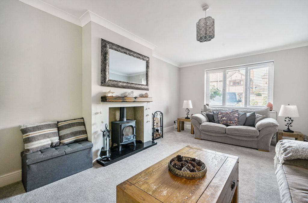 Property photo 2 of 20 1330986-4-689B236...