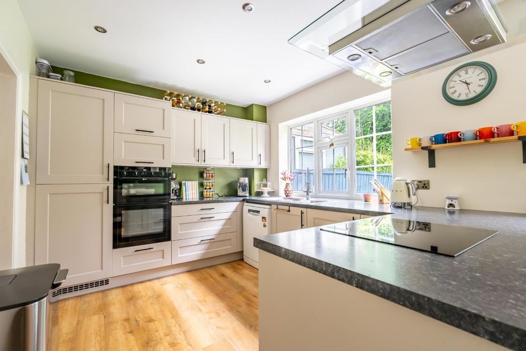 Property photo 3 of 13 Vine Cottages (10 Of 20).Jpg