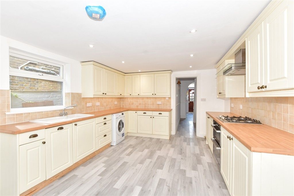 Property photo 2 of 13 Kitchen