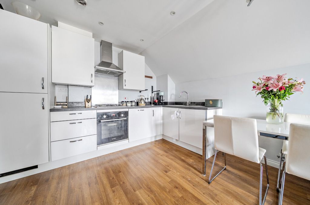 Property photo 2 of 12 1448494-14-69E116...