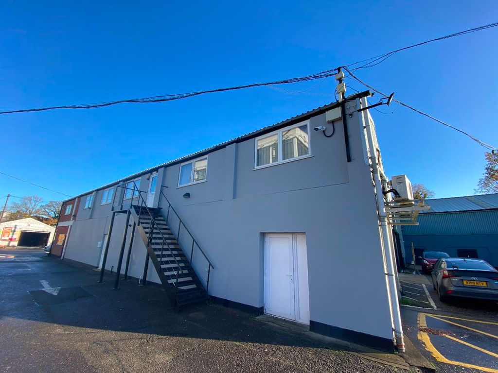 Property photo 1 of 5