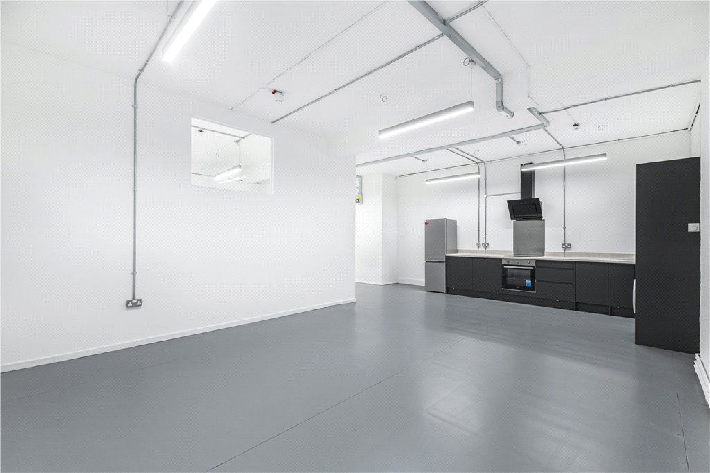 Property photo 1 of 15 Kitchen/Reception