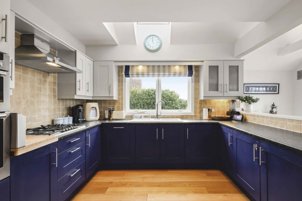 Property photo 3 of 21 0T4A0441