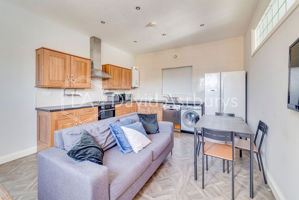 Property photo 1 of 17 Ndb07280_Enfused