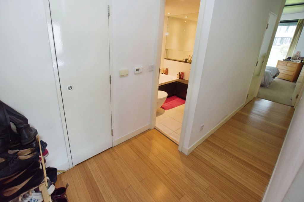 Property photo 3 of 17 Picture No. 23