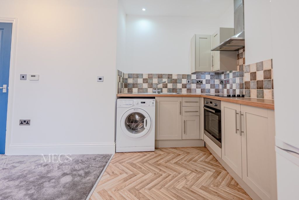 Property photo 3 of 8 1406865