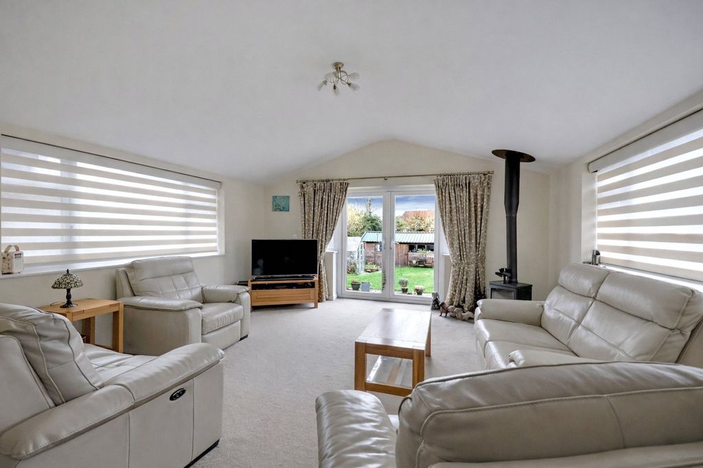 Property photo 3 of 20 Picture No. 26