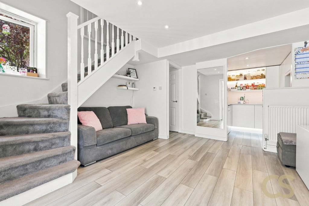 Property photo 2 of 15 5339533