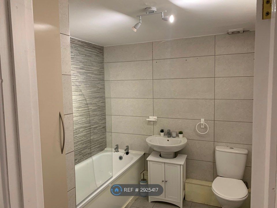 Property photo 2 of 5 Bathroom