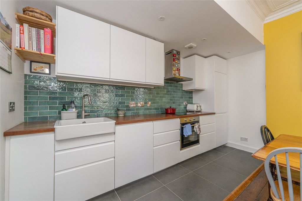 Property photo 3 of 34 Kitchen