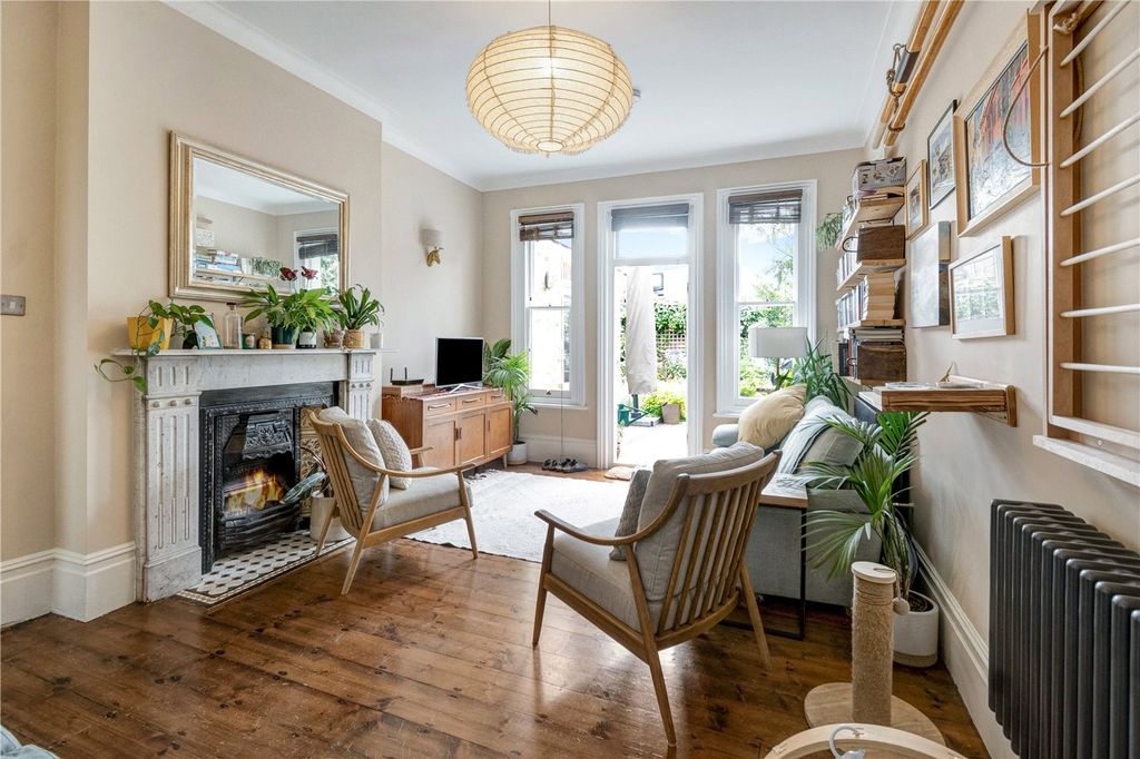 Property photo 1 of 12 Reception