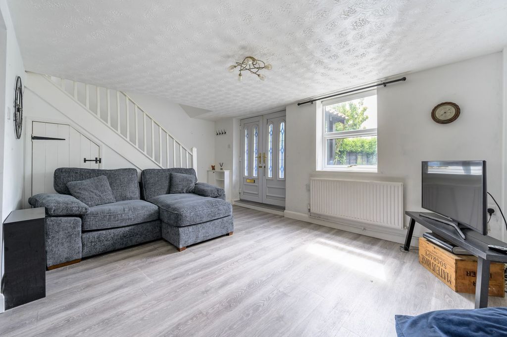 Property photo 2 of 13