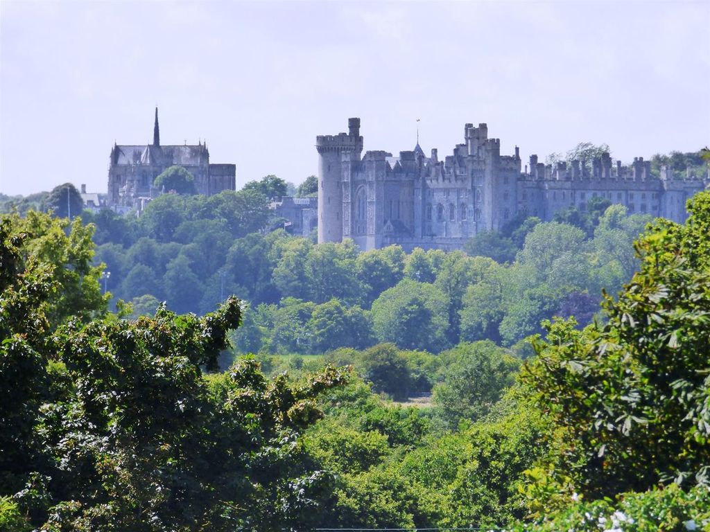 Property photo 2 of 19