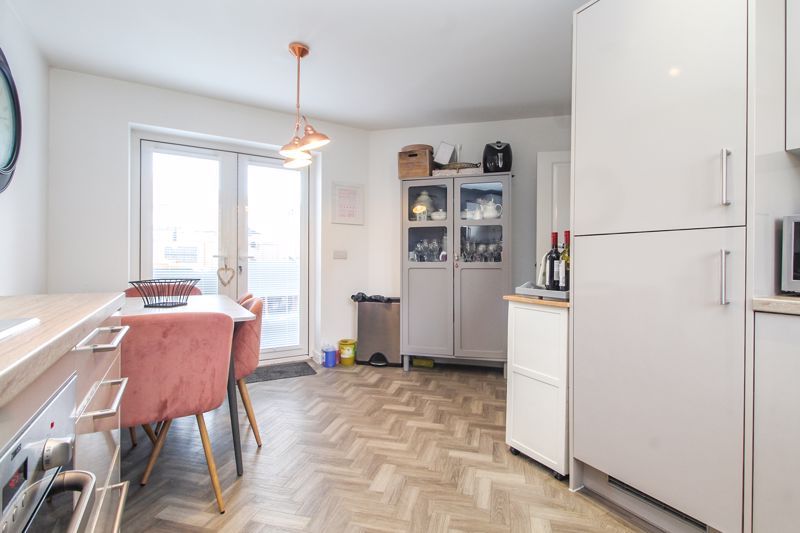 Property photo 3 of 21 Kitchen/Diner