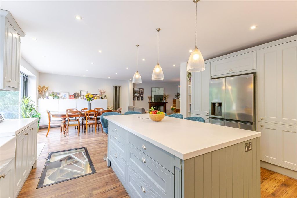 Property photo 2 of 46 Kitchen 4.Jpg