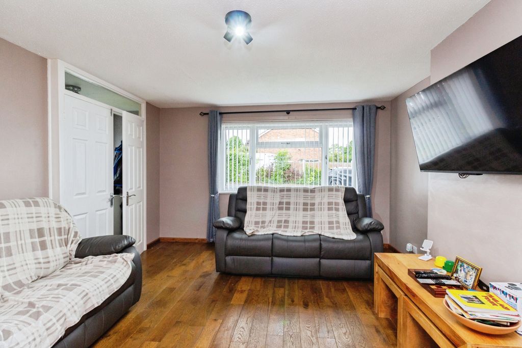 Property photo 3 of 15