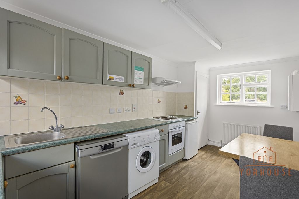 Property photo 2 of 11 13_Claxton_Grange__1