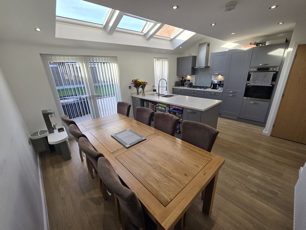 Property photo 2 of 19 Kitchen Diner A