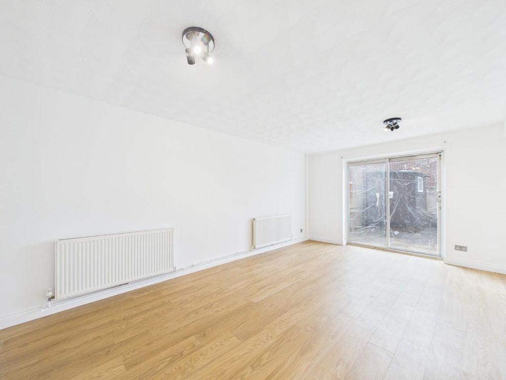 Property photo 1 of 27 Cam01530G0-Pr0419-Still017.Jpg