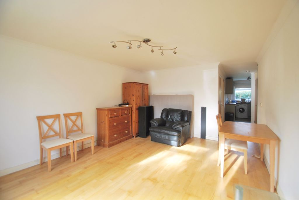 Property photo 3 of 7 Photo 6