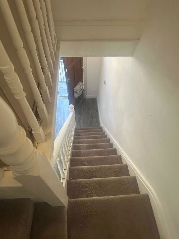 Property photo 3 of 4