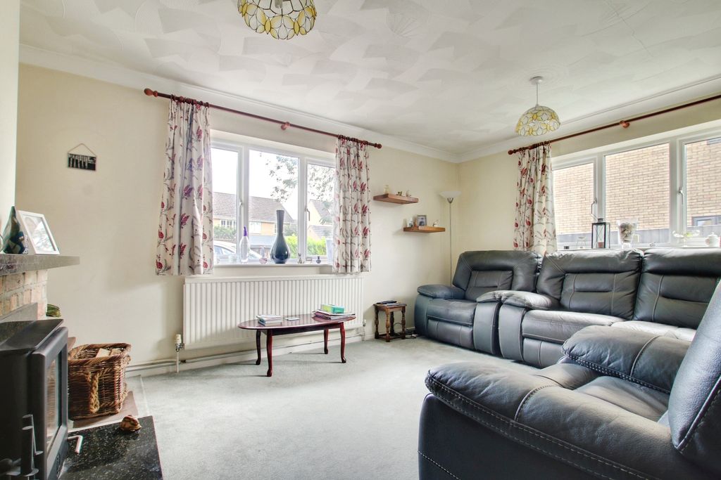 Property photo 3 of 13