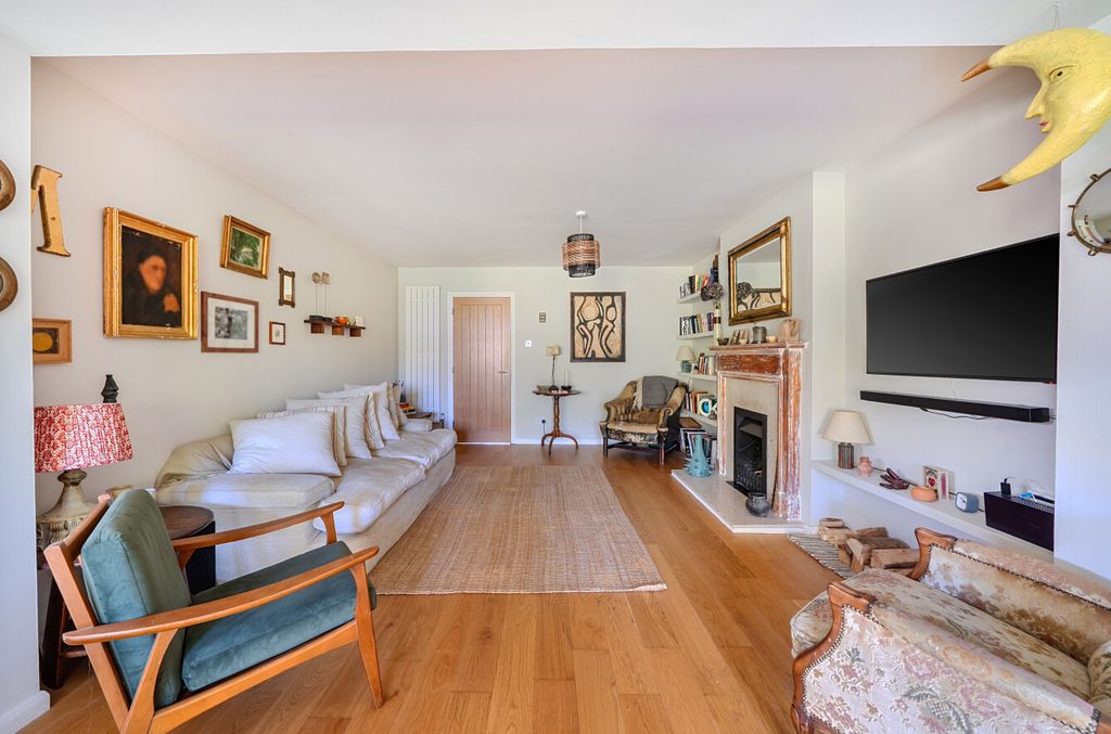 Property photo 3 of 16 1438952-14-69d566...