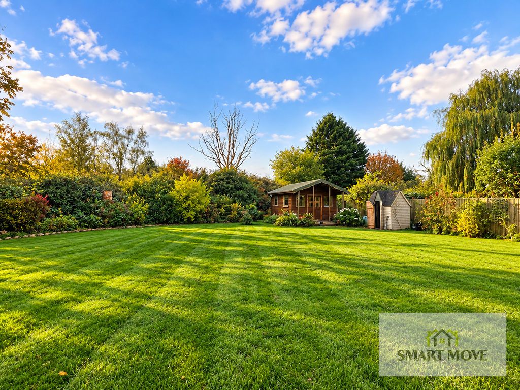 Property photo 2 of 45 Rear Garden