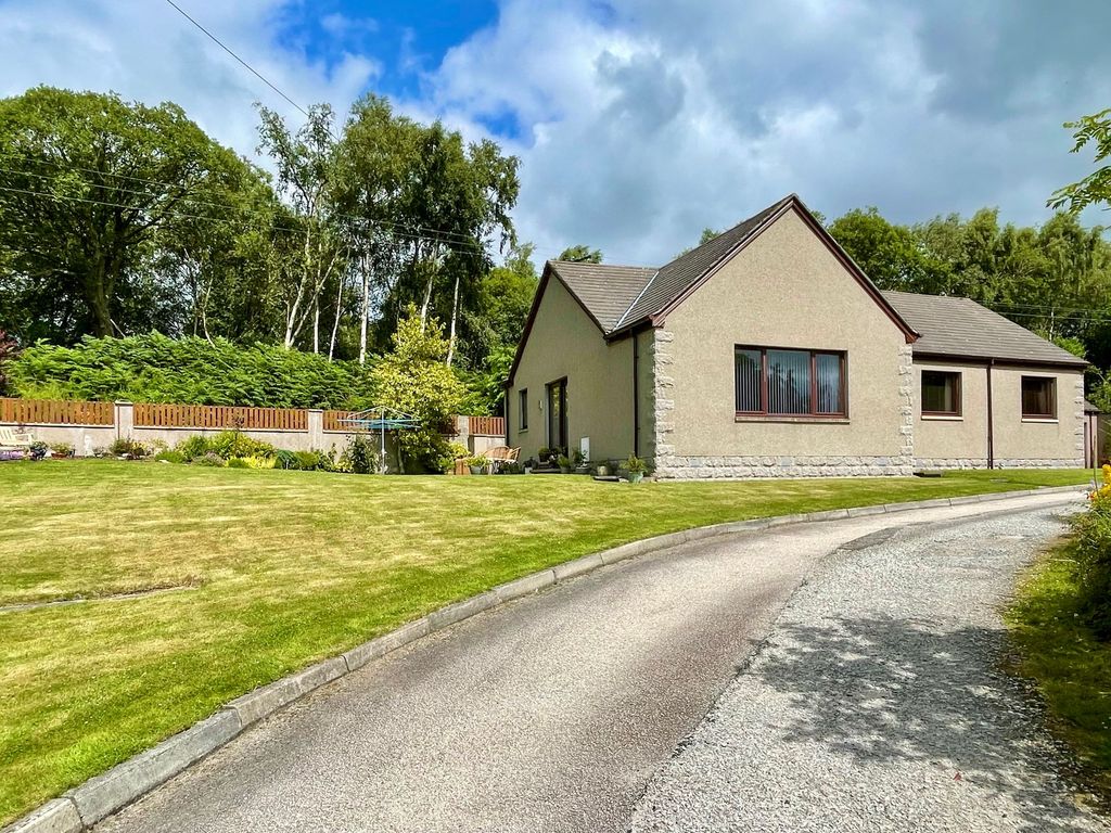 Property photo 2 of 28
