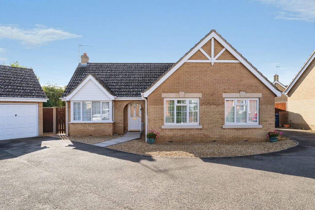 Property photo 1 of 16