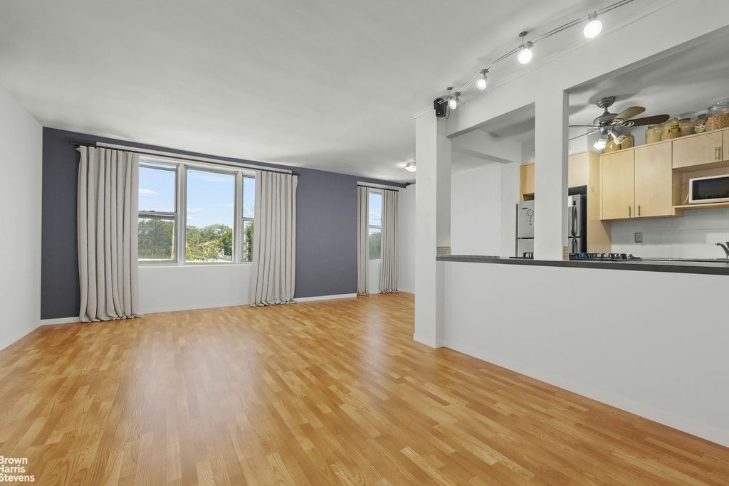 Property photo 3 of 11 <Alttext/>