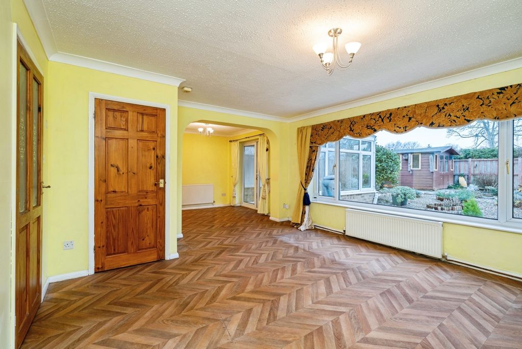 Property photo 3 of 18 Pbox-Img.Jpg