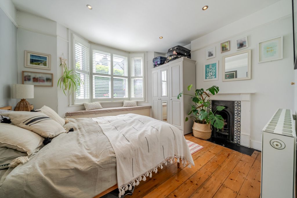 Property photo 3 of 10 1458255-8-6A049Aa...