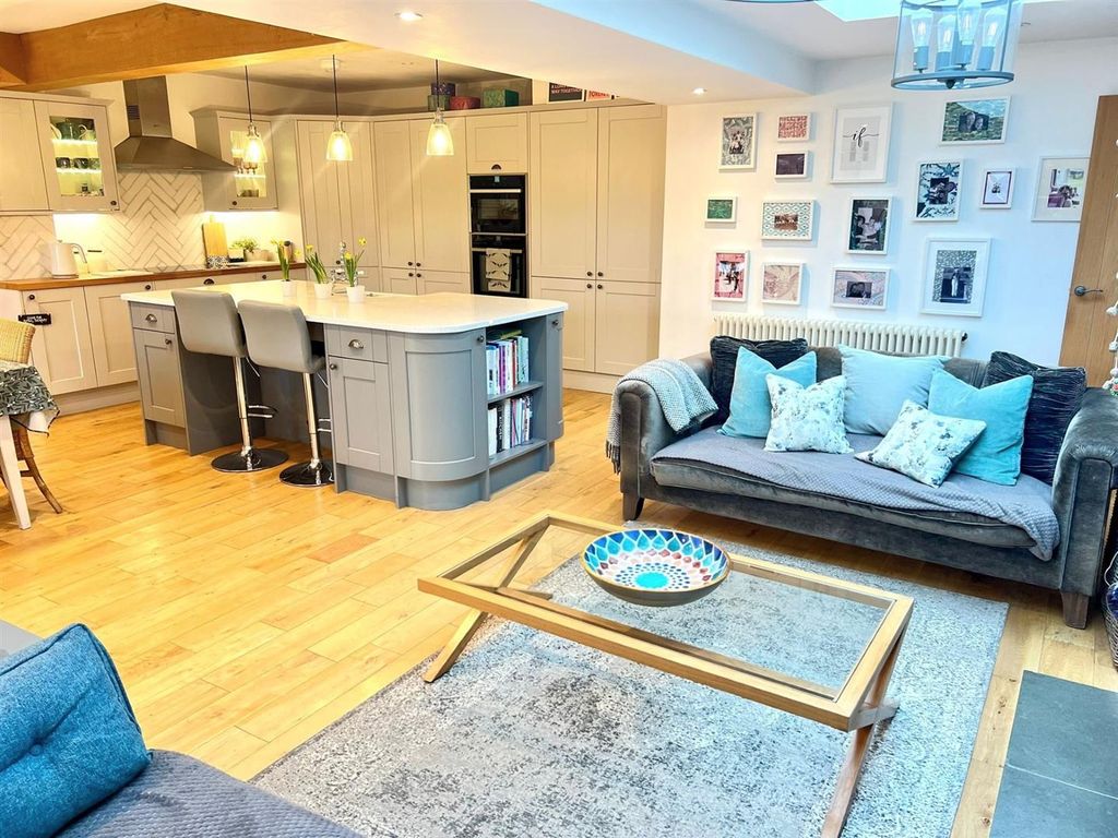 Property photo 3 of 34 Family Room