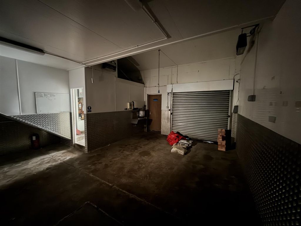 Property photo 2 of 4