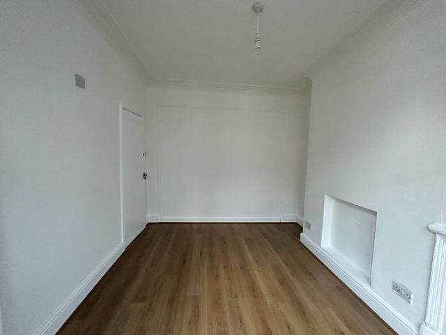 Property photo 3 of 30