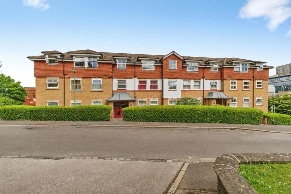 Property photo 1 of 17 Pbox-Img.Jpg