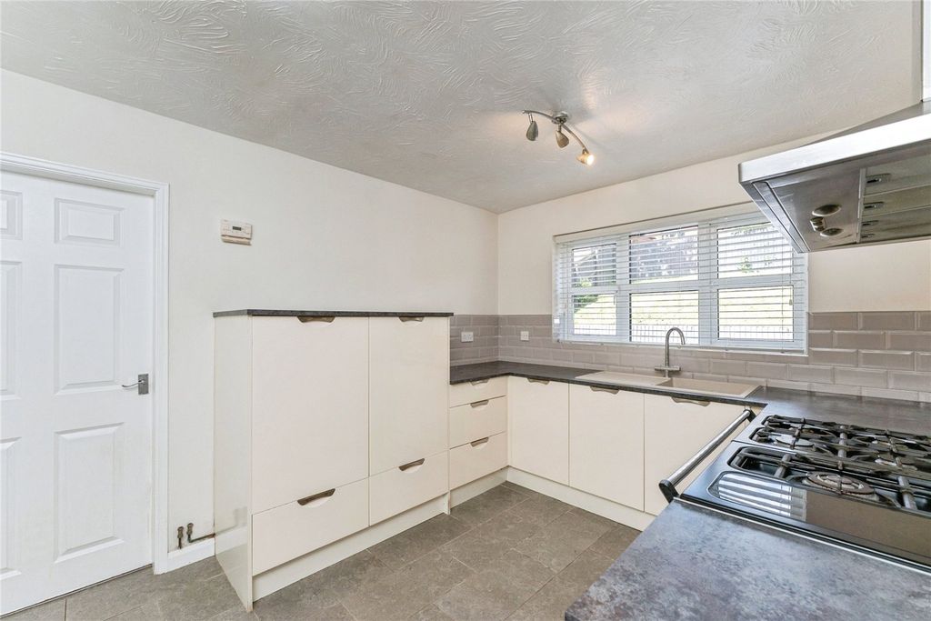 Property photo 3 of 19 Picture No. 29