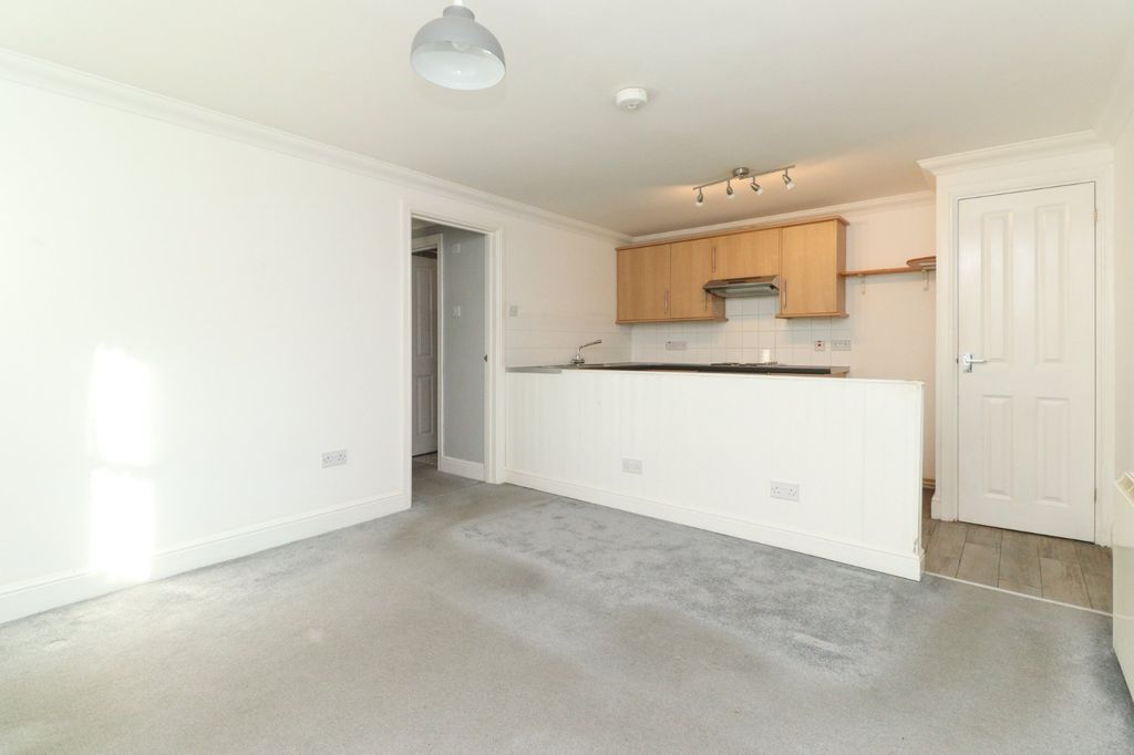 Property photo 3 of 9 Picture 3