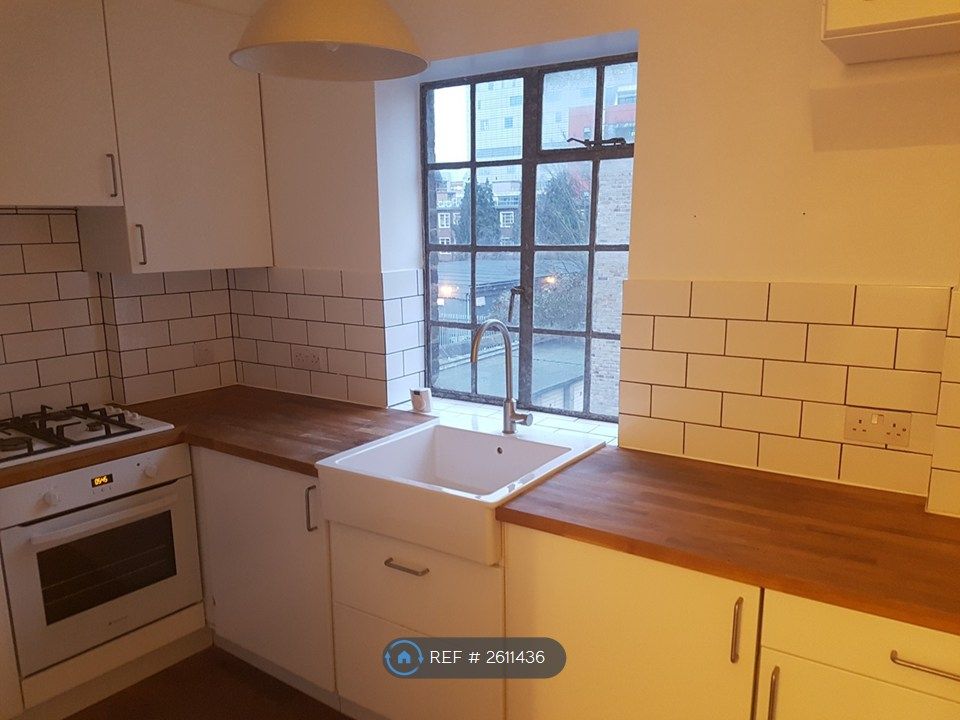 Property photo 2 of 8 Kitchen