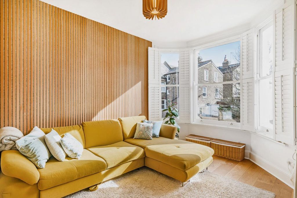 Property photo 2 of 16 Picture 2