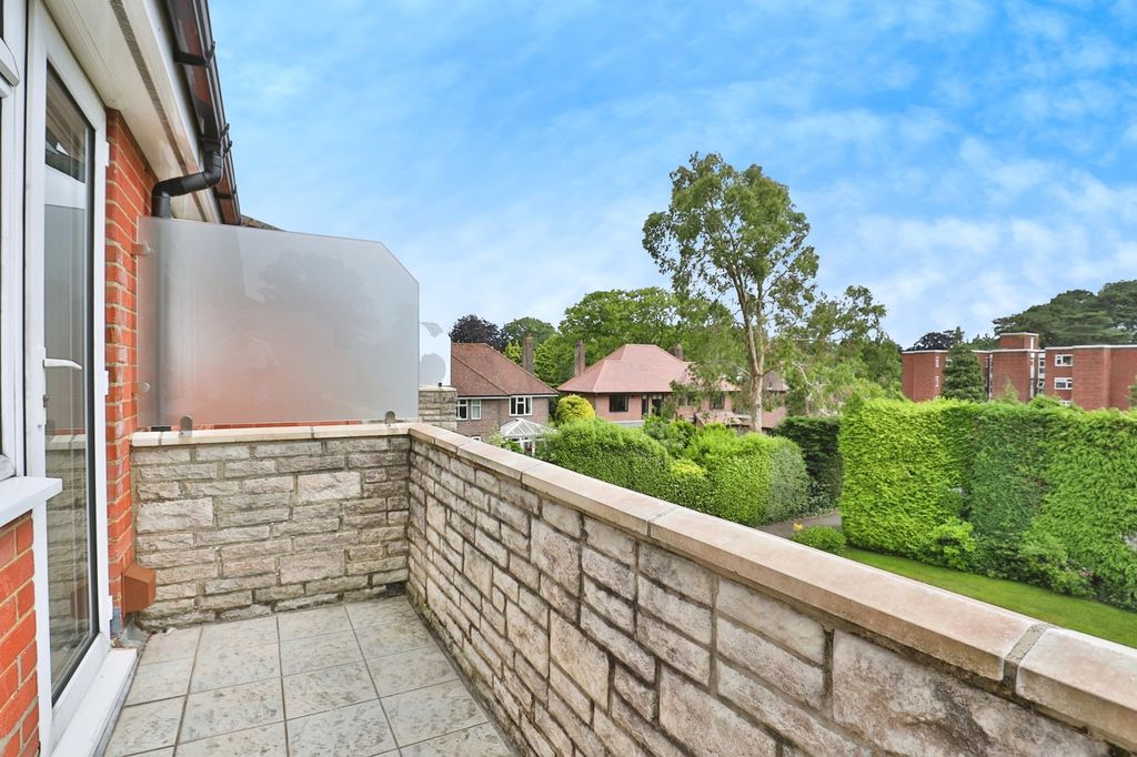 Property photo 2 of 17 Photo