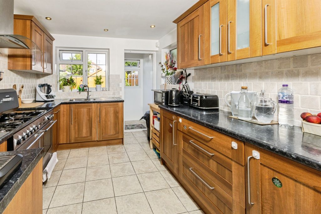 Property photo 3 of 17