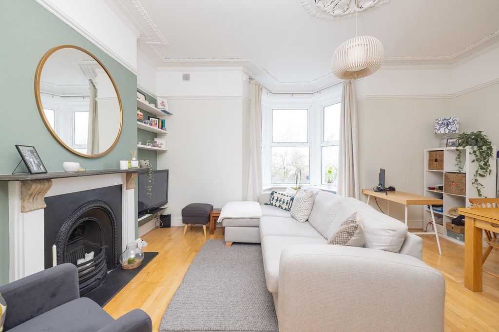 Property photo 1 of 19 Char6120.Jpg