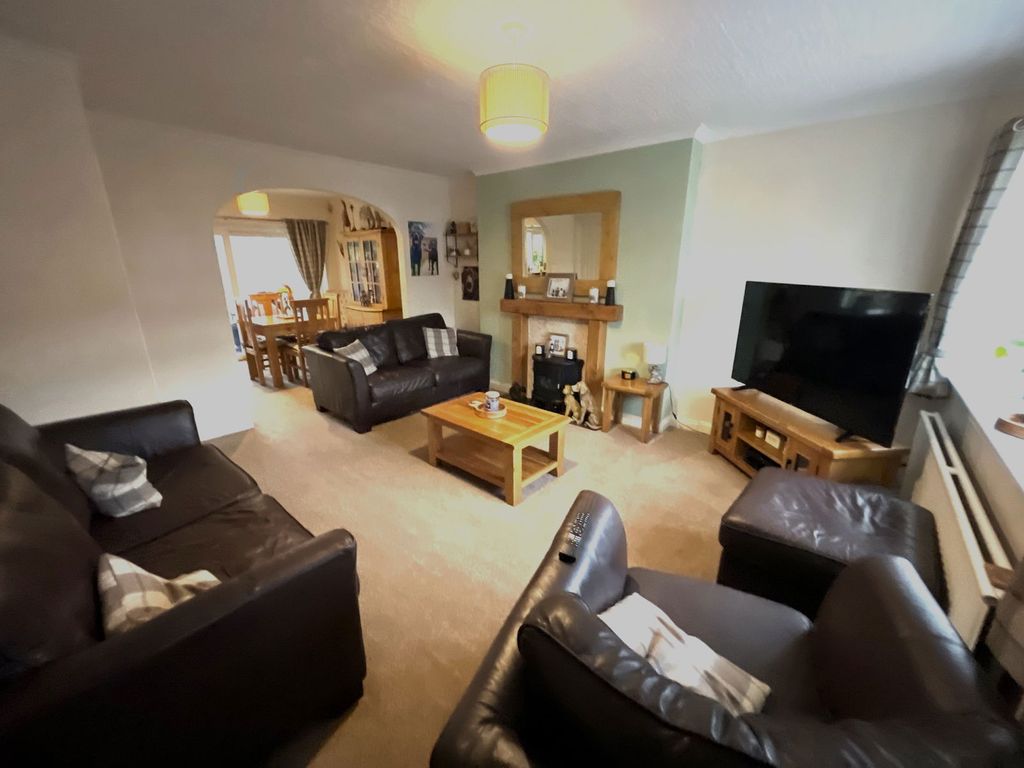 Property photo 2 of 26