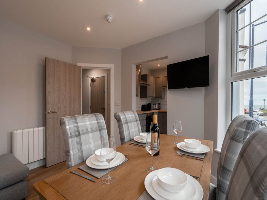Property photo 3 of 11 Dining