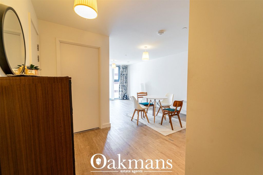 Property photo 3 of 21 Picture No. 07