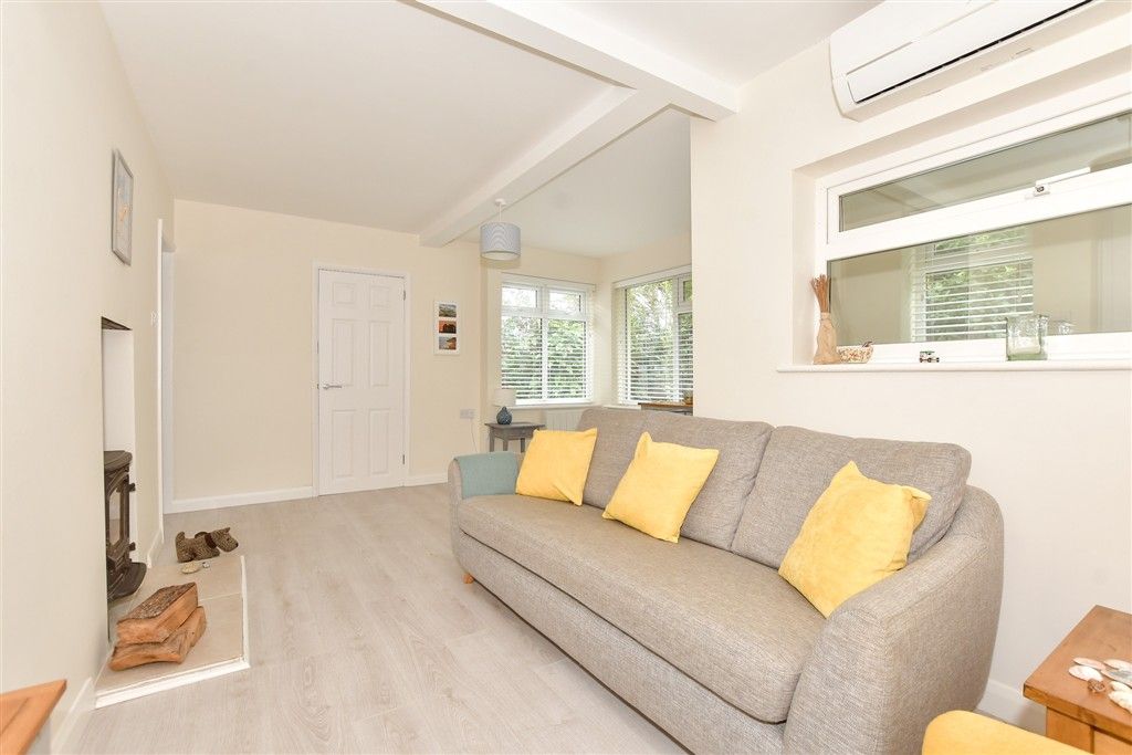 Property photo 2 of 9 Lounge