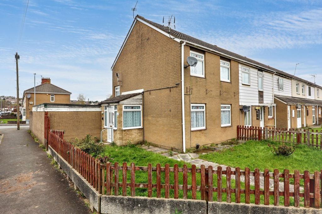 Property photo 1 of 11